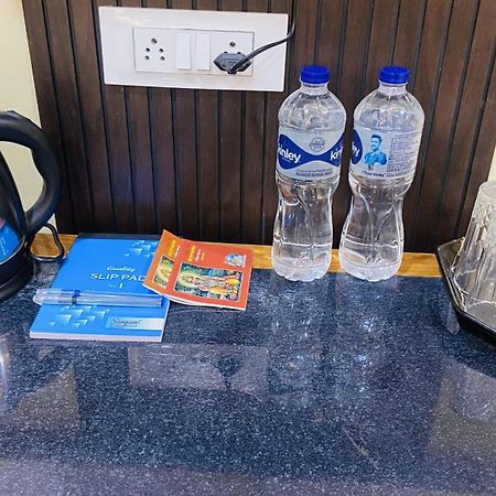 Mandir Saket Bhawan Hotel Ayodhya Bagian luar foto