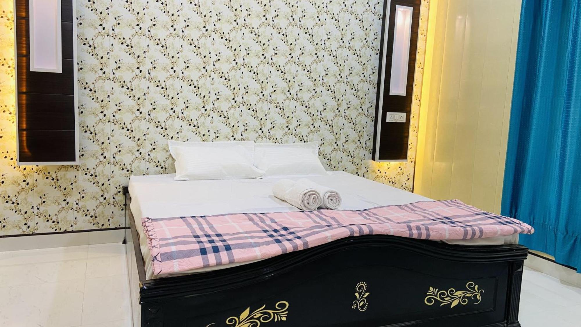 Mandir Saket Bhawan Hotel Ayodhya Bagian luar foto