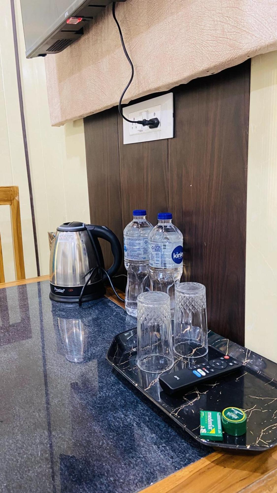 Mandir Saket Bhawan Hotel Ayodhya Bagian luar foto
