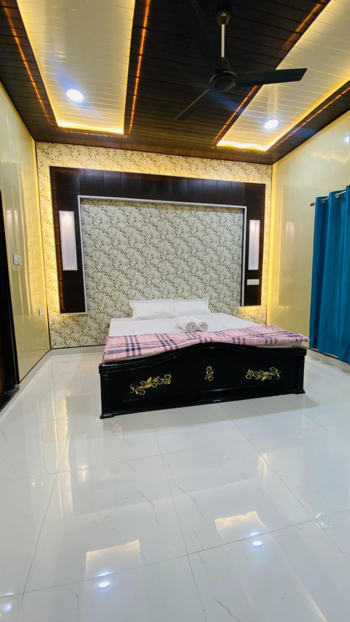 Mandir Saket Bhawan Hotel Ayodhya Bagian luar foto