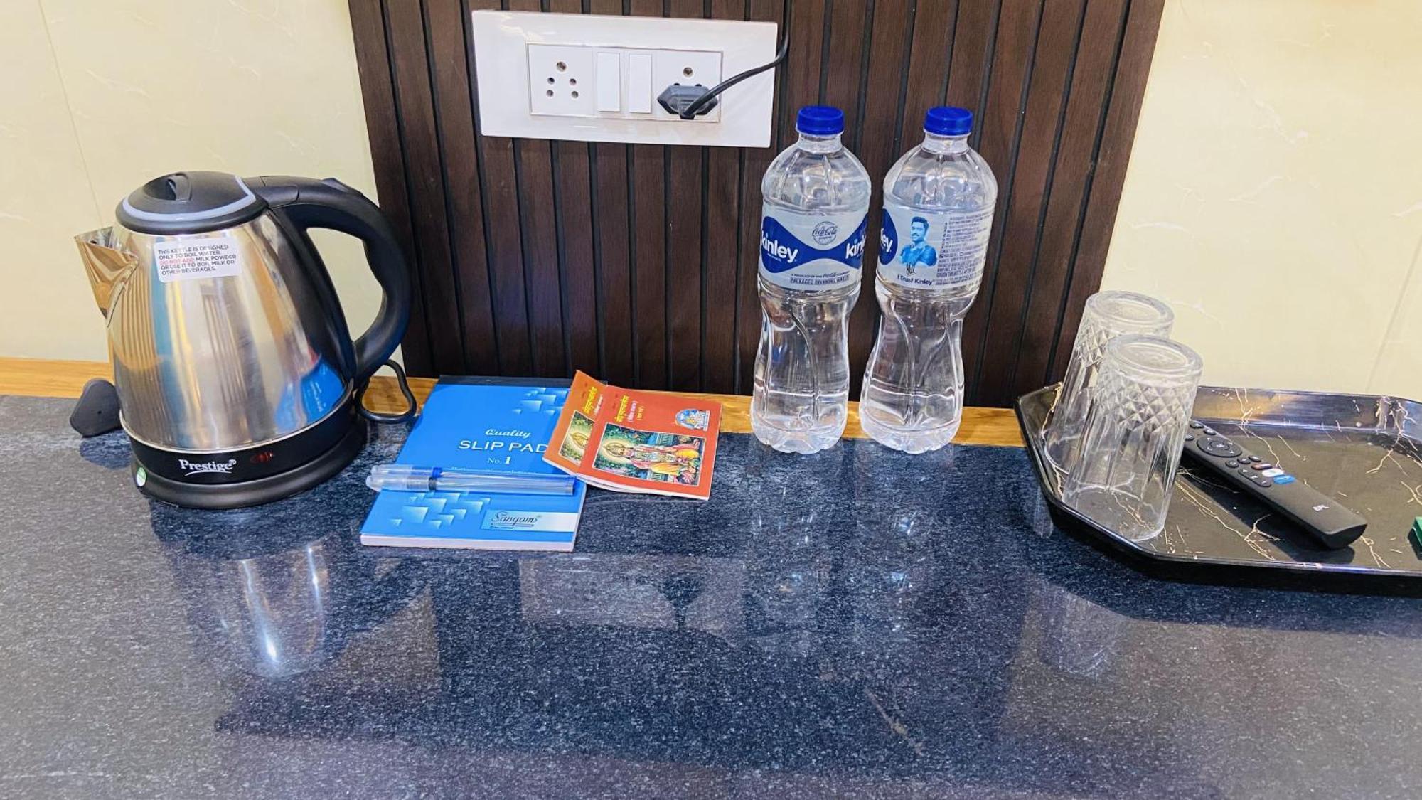 Mandir Saket Bhawan Hotel Ayodhya Bagian luar foto