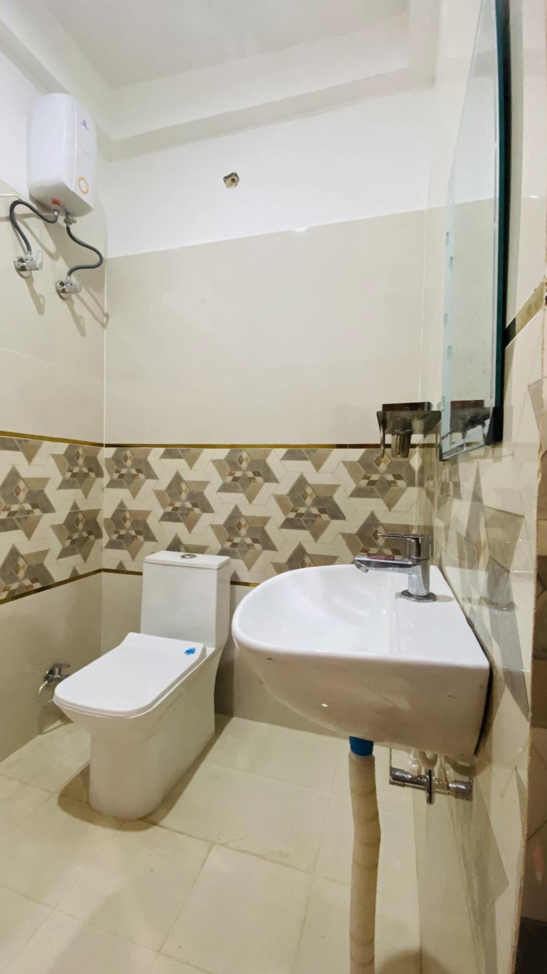 Mandir Saket Bhawan Hotel Ayodhya Bagian luar foto